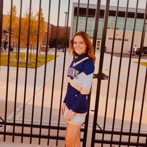 Meet your Posher, Chloe